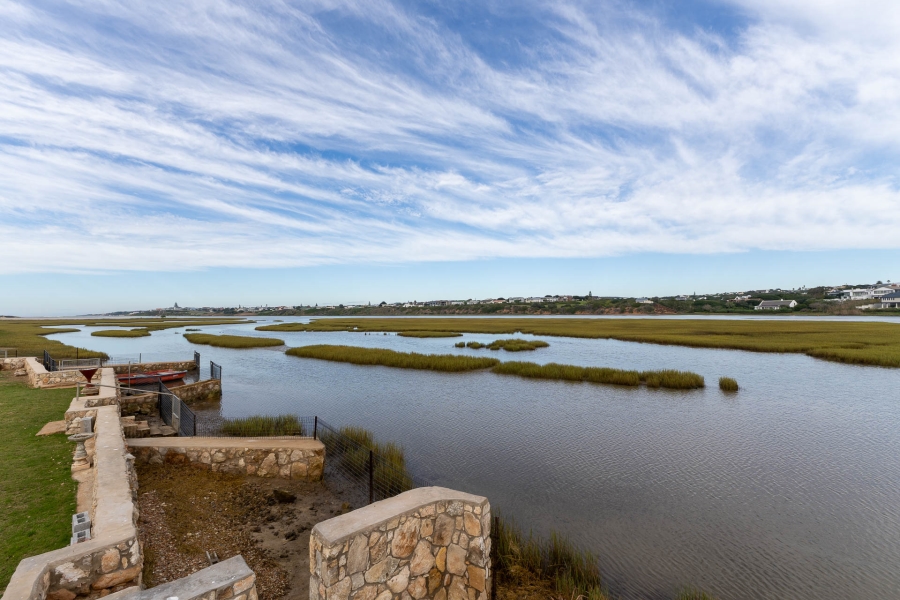 3 Bedroom Property for Sale in Stilbaai Oos Western Cape